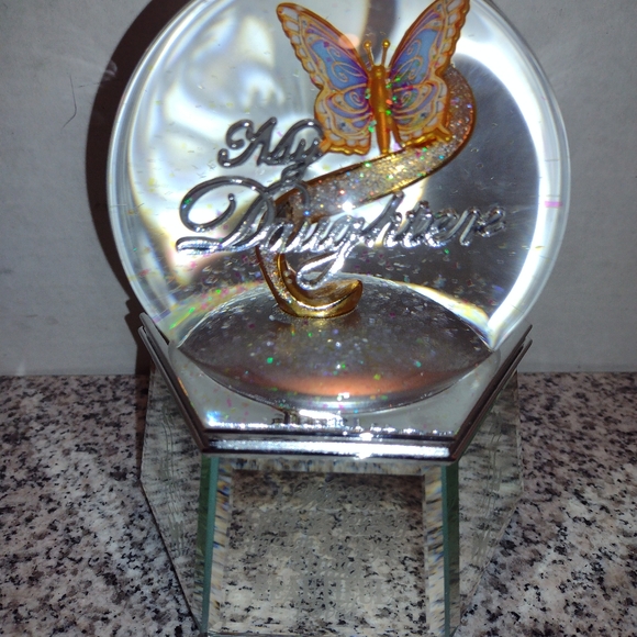 Mirrored Musical Glitter Globe For Daughter - Picture 13 of 15